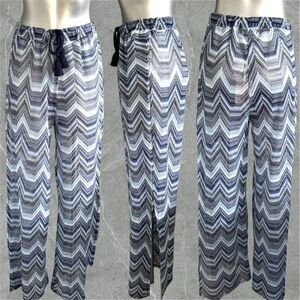 2 for $30 | Poolside Wide-Leg Pants in Navy and White Chevron Print